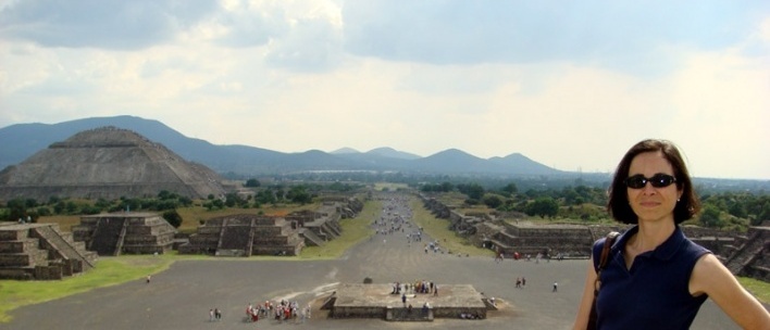Gabriela Celani na Calzada de los Muertos, Teotihuacan