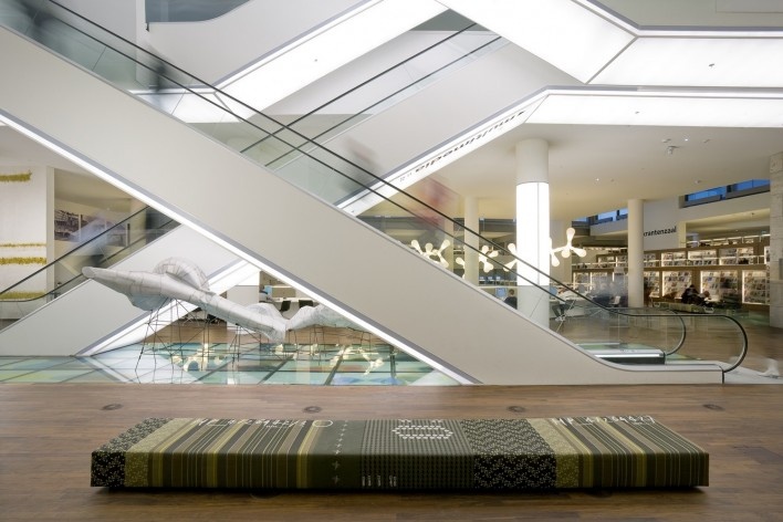 Biblioteca Pública de Amsterdã, Holanda. Jo Coenen & Co Architekten. 2007<br />foto Arjen Schmitz 