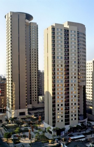 Brascan Century Plaza, São Paulo. Escritório Konigsberger Vannucchi, 2000-2003<br />Foto Nelson Kon 