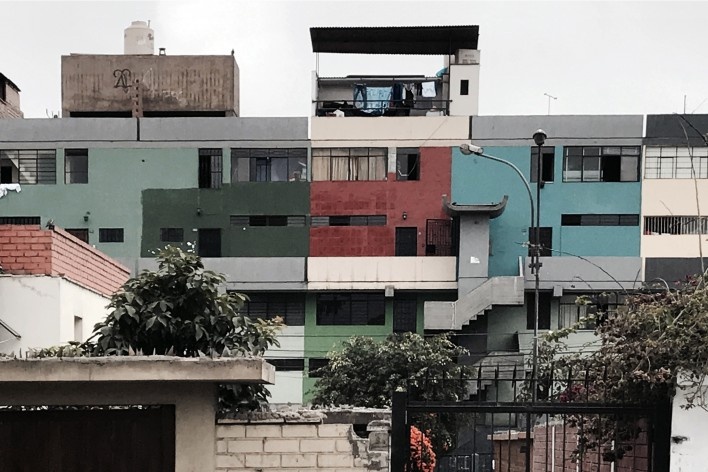 Unidad Vecinal Matute, 2a etapa, a cargo do arquiteto Enrique Ciriani, 1964-1967, Lima distrito de La Victoria<br />Foto José Lira 