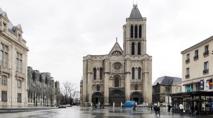 Basílica de Saint-Denis, arredores de Paris, França<br />Fotomontagem Victor Hugo Mori, 2010 