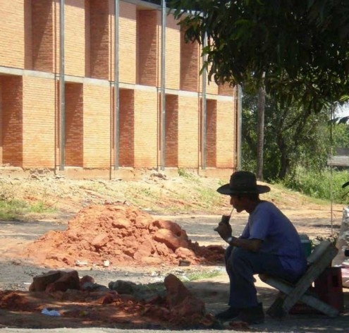 Cootrapar – cooperativa de trabajadores de aceros del paraguay. Exterior, Terere. Arq. Luis Alberto Elgue y Arq. Cynthia Solis Patri. Villa Hayes, Paraguay. 2007 – 2008.