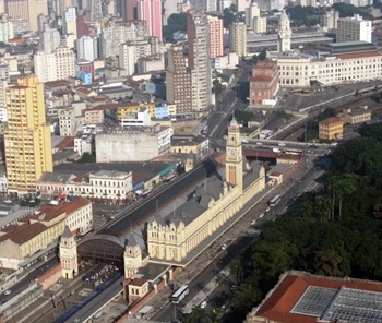 Vista aérea de São Paulo: Estação da Luz e Parque da Luz, com Pinacoteca do Estado
<br />Foto Geraldo Nunes 