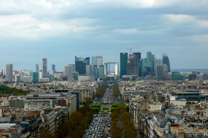 Vista aérea da cidade de Paris, França. La Défense em destaque. Foto tirada a partir do Arco do Triunfo, abr. 2009<br />Foto Francisco Alves 