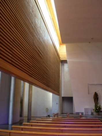 Figura 08. Vista interna do Templo Sagrado Coração<br />Foto da autora / julho de 2009 