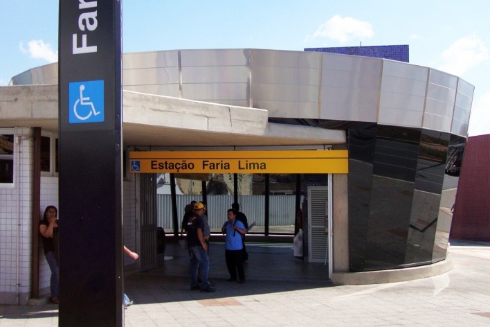 Estação Faria Lima da Linha 4 do Metrô de São Paulo<br />Foto Michel Gorski 