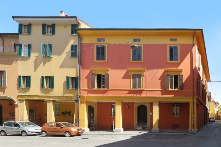 Via San Sigismondo, bairro de São Leonardo, Bolonha, Itália<br />Foto Victor Hugo Mori 