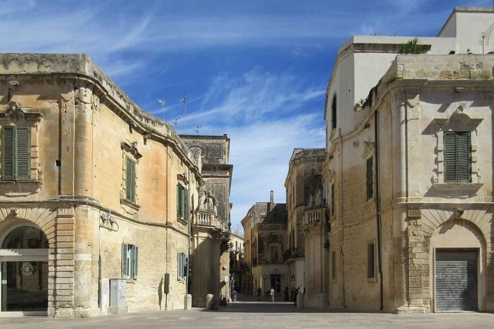 Portal de saída da Piazza del Duomo, Lecce<br />Foto Victor Hugo Mori 