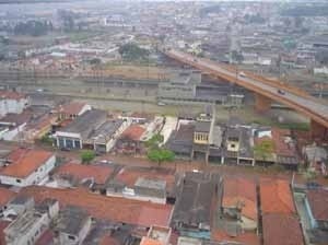 Vista aérea do bairro - de costas para a estação<br />Imagem dos autores do projeto 