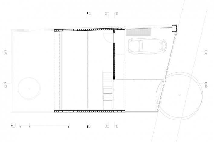 Casa Maracanã, São Paulo, access floor plan. Terra e Tuma arquitetos associados.