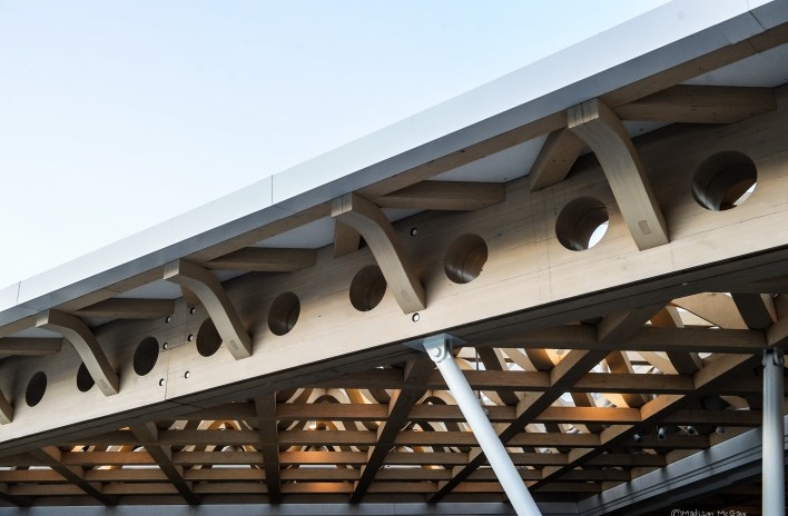 Novo Museu de Arte de Aspen, Colorado, detalhe das vigas. Shigeru Ban Architects<br />Foto Derek Skalko  [Foto divulgação]
