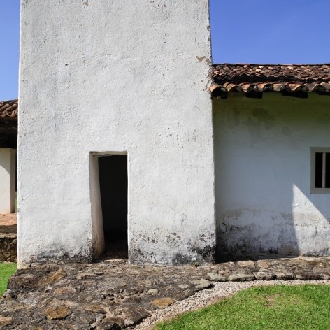 Sítio de Santo Antônio, detalhe da fachada lateral da capela, São Roque SP<br />Foto Tiago de Oliveira Andrade 