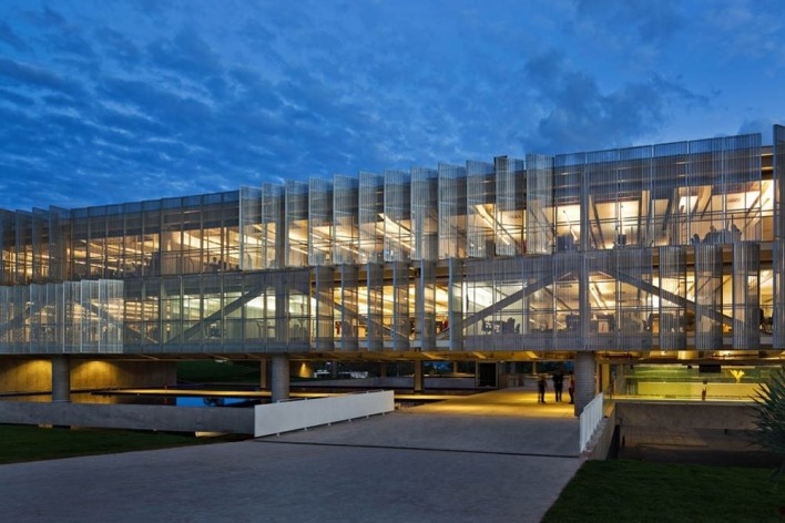 Sebrae Headquarters, Brasília DF, 2010. Architects Alvaro Puntoni, Luciano Margotto, João Sodré and Jonathan Davies<br />Foto Nelson Kon 