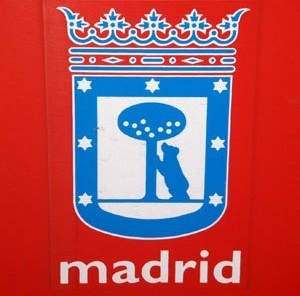 
Signo d’O Urso e o Madroño, nos ônibus de Madrid<br />Foto Ana Paula Spolon 