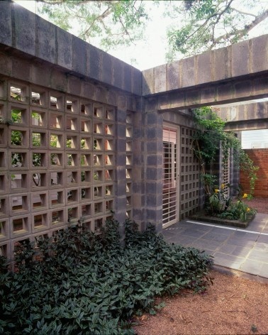 Casa de Ipanema, projeto de Sergio Marques, colaboração de Anna Paula Canez; execução de Sergio Marques, 1989/1992<br />Foto Sergio M. Marques 