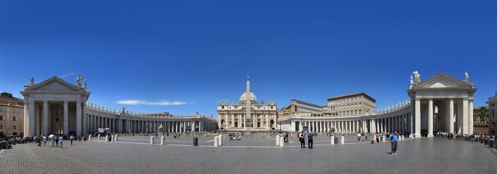 Praça de São Pedro no Vaticano<br />Fotomontagem Victor Hugo Mori, 2016/2017 