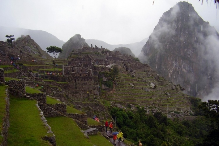 Complexo de Machu Picchu guardado por Waina Picchu, ao fundo à direita<br />Foto Saide Kahtouni 