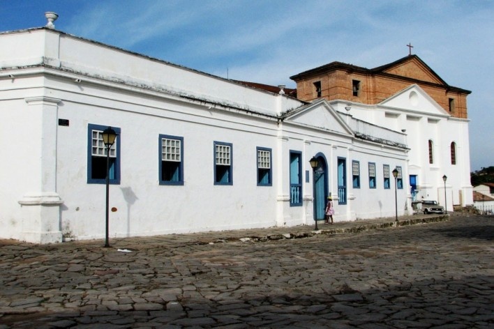 Palácio Conde dos Arcos e Igreja Matriz, atual Catedral<br />Foto Carolina Fidalgo de Oliveira 