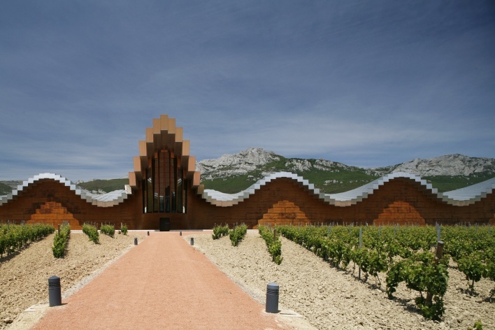 Bodegas Ysios, Laguardia, arq. Santiago Calatrava<br />Foto Nelson Kon 