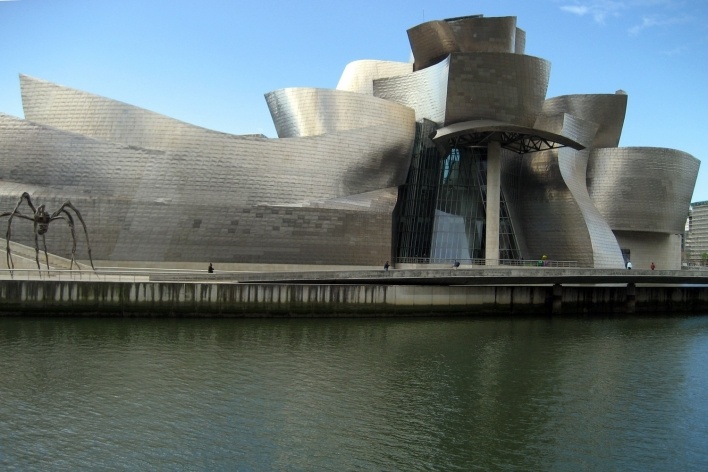 Museu Guggenheim, Bilbao. Arquiteto Frank Gehry, 1997<br />Foto Roberto Segre 