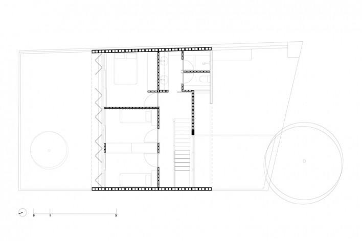 Casa Maracanã, São Paulo, middle floor plan. Terra e Tuma arquitetos associados.