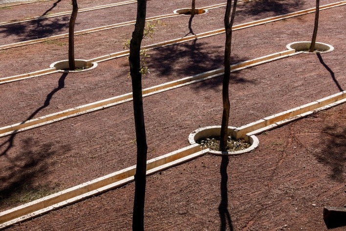 Patio Fresnos, Nacozari de Garcia, Sonora, Mexico, 2014. Architects Jorge Ambrosi and Gabriela Etchegaray (authors) / Ambrosi Etchegaray<br />Foto/photo Rafael Gamo 