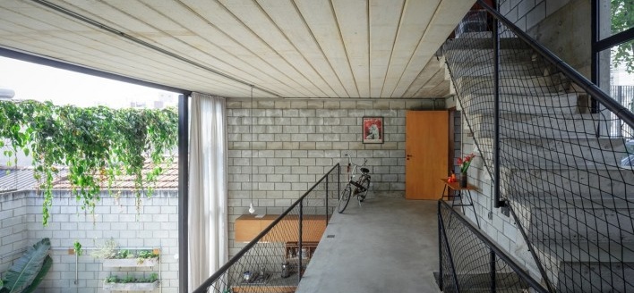 Casa Maracanã, São Paulo, middle floor. Terra e Tuma arquitetos associados.<br />Foto Pedro Kok 