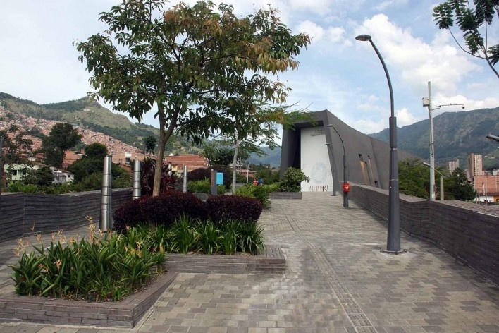 Museo Casa de la Mamória, vista da rampa e acesso ao museu, Medellín, Colômbia. Arquiteto Juan David Botero<br />Foto Bruno Carvalho, ago. 2017 