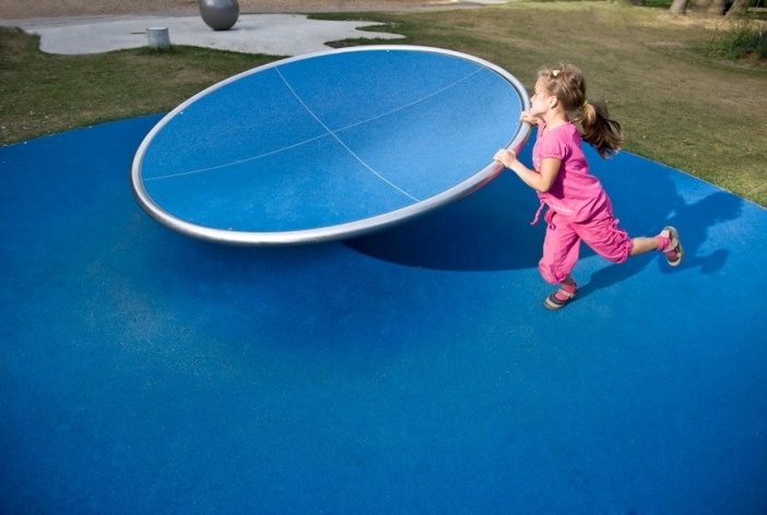 Mount-Royal Park's playground. Cardinal Hardy<br />Photo Marc Cramer  [v2com Canada]