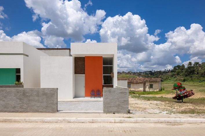 Casas Populares Paudalho, Paudalho PE Brasil, 2021. Arquiteto Edson Muniz (autor) / NEBR Arquitetura<br />Foto Manuel Sá 