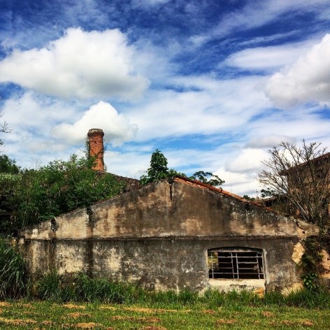 Vista geral de um dos edifícios da Fazenda Ipanema em Iperó SP<br />Foto Bianca Siqueira Martins Domingos 