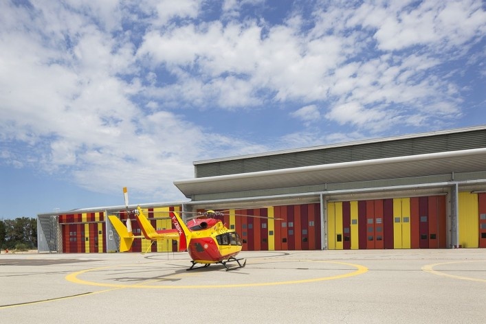 Centro de manutenção de helicópteros do Grupo de Segurança Civil, Nimes Garons, França<br />Foto Paul Kozlowski 