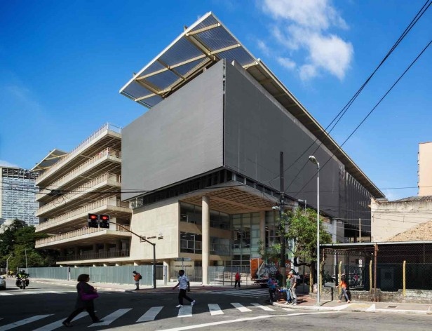 Centro Paula Souza, São Paulo, arquitetos Francisco Spadoni e Pedro Taddei<br />Foto Nelson Kon 