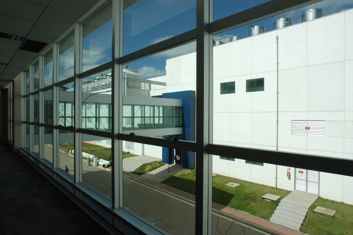 CEITEC – Centro de Excelência em Tecnologia Eletrônica Avançada, vista interna, Porto Alegre RS. Arquiteto Raul Macadar, 2009<br />Foto Kiki Joner 