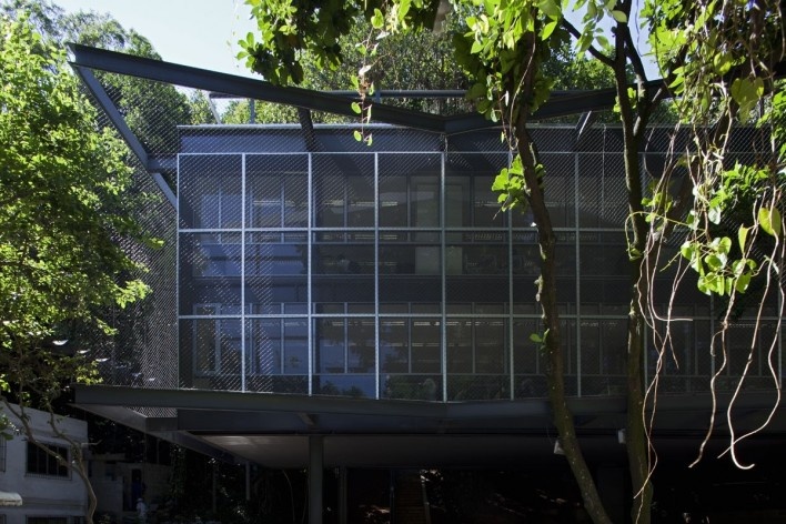 Edifício Beta, Campus da PUC-Rio, Rio de Janeiro. Arquitetos Marcos Favero, Andres Passaro e Diego Portas<br />Foto Fran Parente 