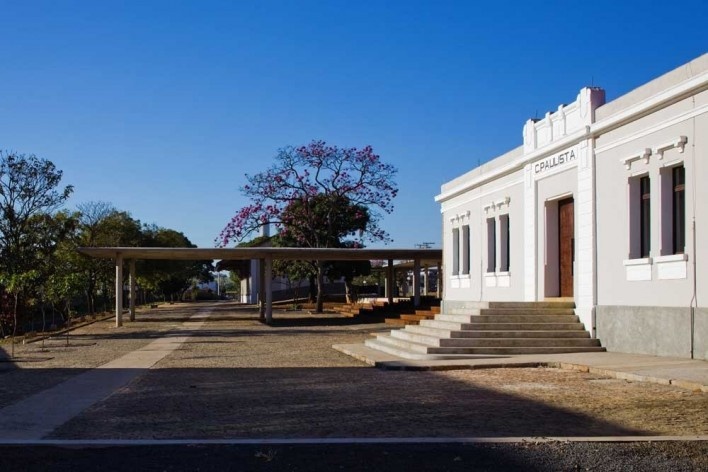 Centro Cultural de Araras,vista externa.AUM arquitetos, 3º. prêmio categoria profissional/ obras concluídas Araras,SP,2003-2009