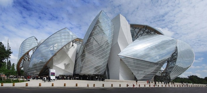 Fundação Louis Vuitton, Paris, arquiteto Frank Gehry<br />Fotomontagem Victor Hugo Mori, 2015 