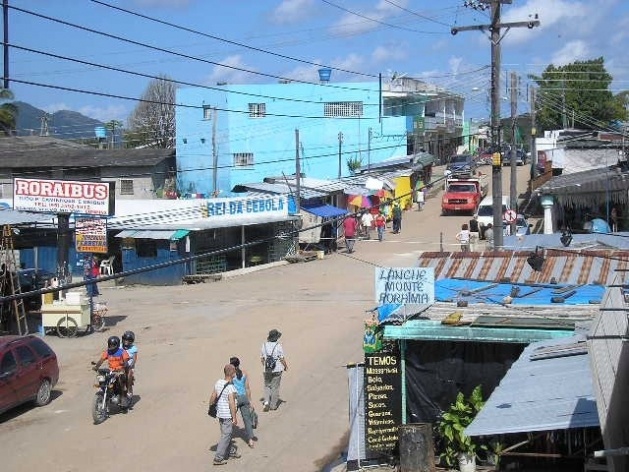 Rua principal de Pacaraima
