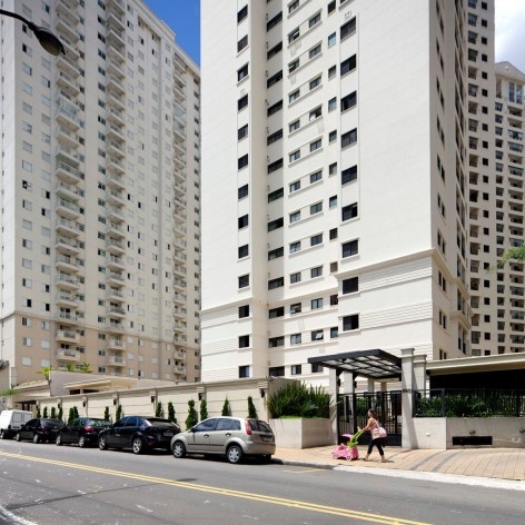 Novos condomínios na Rua Carlos Weber, bairro de Vila Leopoldina, São Paulo SP<br />Foto Tuca Vieira 