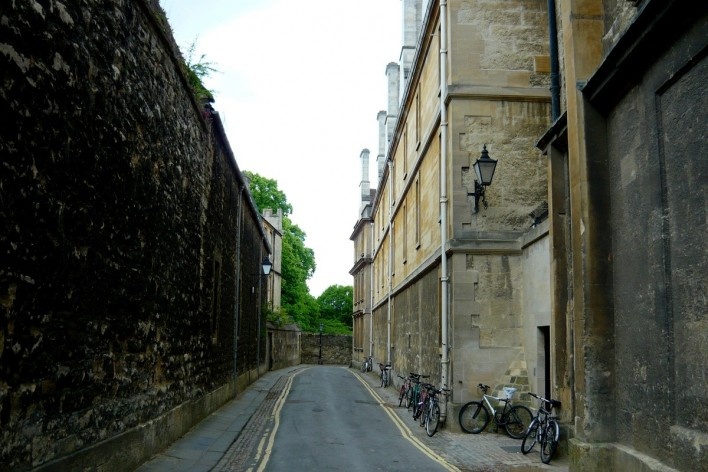 Bicicletas de estudantes estacionadas nos fundos da Queen’s College. Oxford, Inglaterra, maio 2011<br />Foto Francisco Alves 