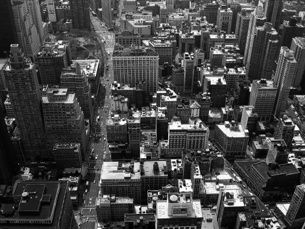 Vista aérea da cidade de Nova York, Estados Unidos. Intersecção da Broadway com a Quinta Avenida. Foto tirada a partir do Edifício Empire State, abr. 2008<br />Foto Francisco Alves 