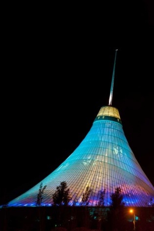 “The Khan Shatyr Entertainment Centre”, Astana, Kazakhstan, 2006–2010. Foster+Partners<br />Photo by Nigel Young 