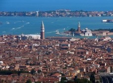 Os saltos de escala no estudo (e no projeto) da cidade e do território: indagações à luz do debate veneziano