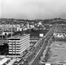 Edifício sede da Secretaria Municipal de Obras e Viação — Smov, aterro da Praia de Belas, década de 1970Foto Moacyr Moojen Marques  [Acervo FAM Propar]