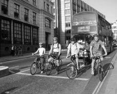 782cf0c558f3_bike_box_em_londres_foto_paula_barros.JPG