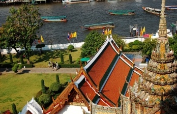 El rio Chao Phraya y los templos budistas de Bangkok