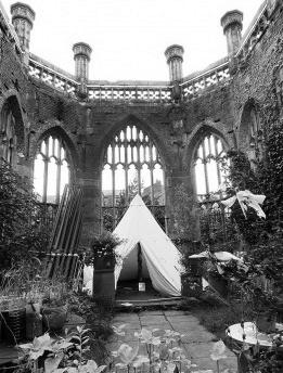 Ministério do Arquiteturismo adverte...