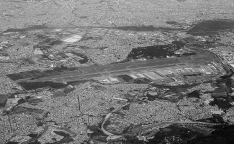 Vista aérea do Aeroporto Internacional de São Paulo, Guarulhos SPFoto Alexandro Dias  [Wikimedia Commons]