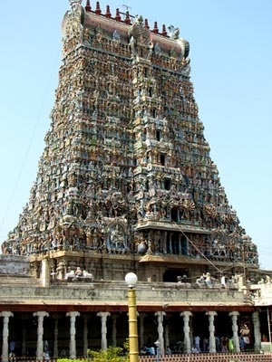Figura 5a. Centro histórico de Madurai na Índia, imagem divulgada do templo de Meenakshi  [en.wikipedia.org/wiki/Image:Madurai_meenakshi_temple.jpg]