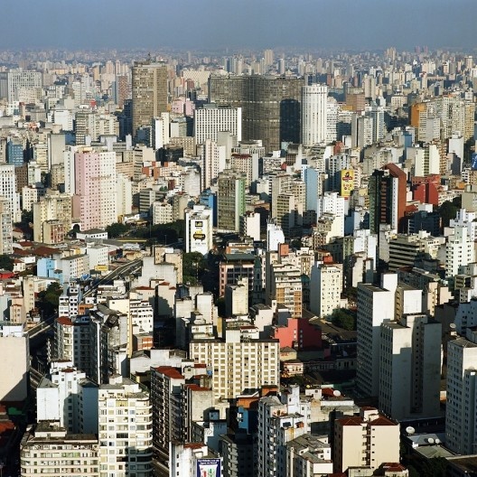 Vista aérea do centro de São Paulo<br />Foto Nelson Kon  [foto da capa do livro]